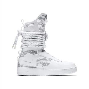 Meet your Posher, Isaiah